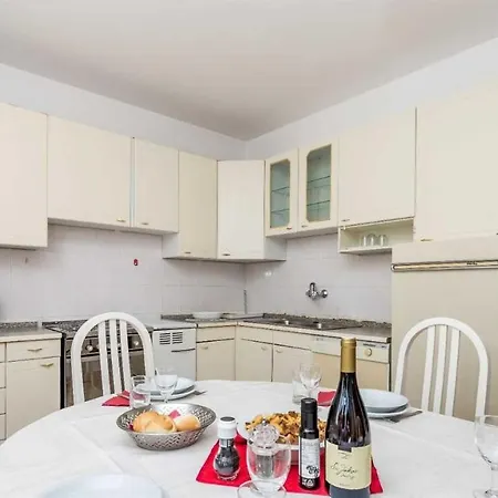 Rona Ani Apartment Icici