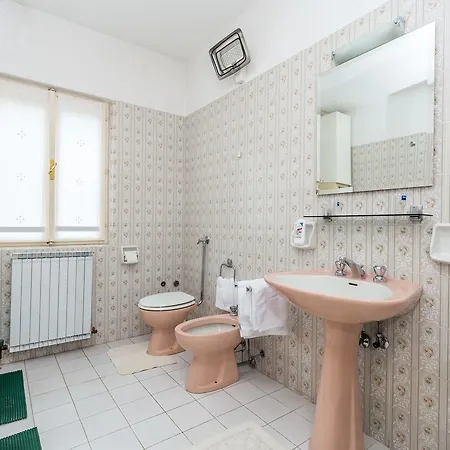 Rona Ani Apartment